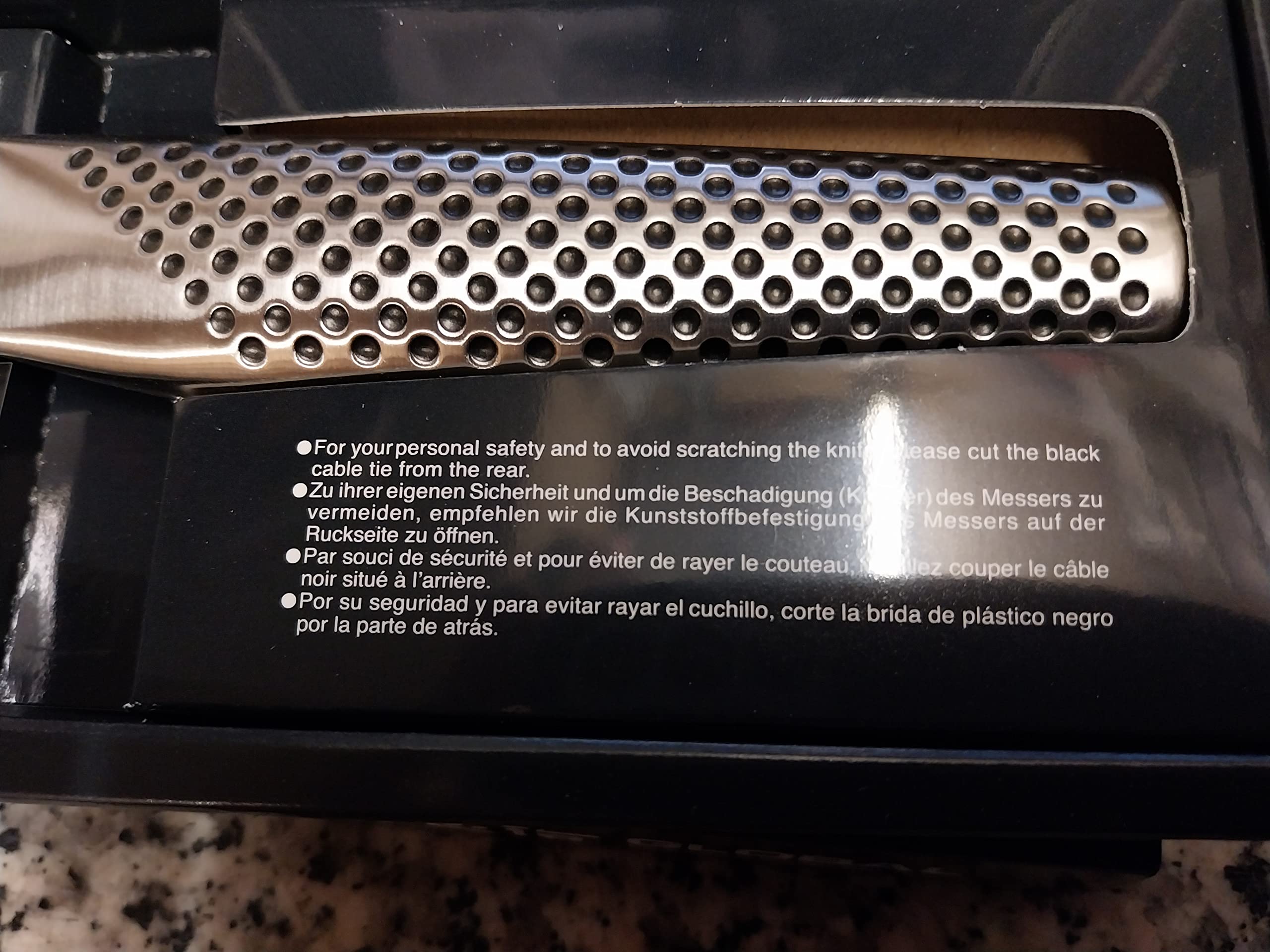 Global 10 Inch Right-Handed Yanagi Sashimi Knife - Lightweight Japanese Stainless Steel, Razor-Sharp Edge, Made in Japan, G-11R - Image 4